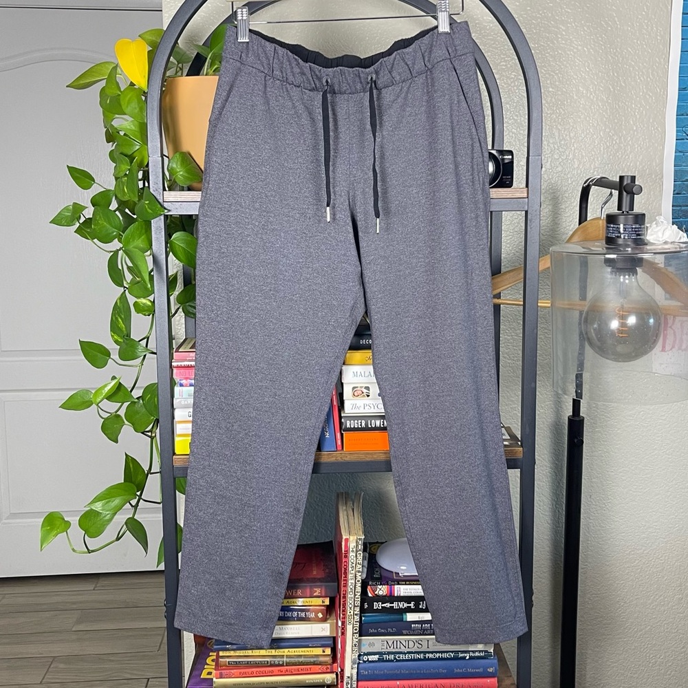 Lululemon Athletics On The Fly Pant Heathered Gray Women’s Size 8 Pull On Gym